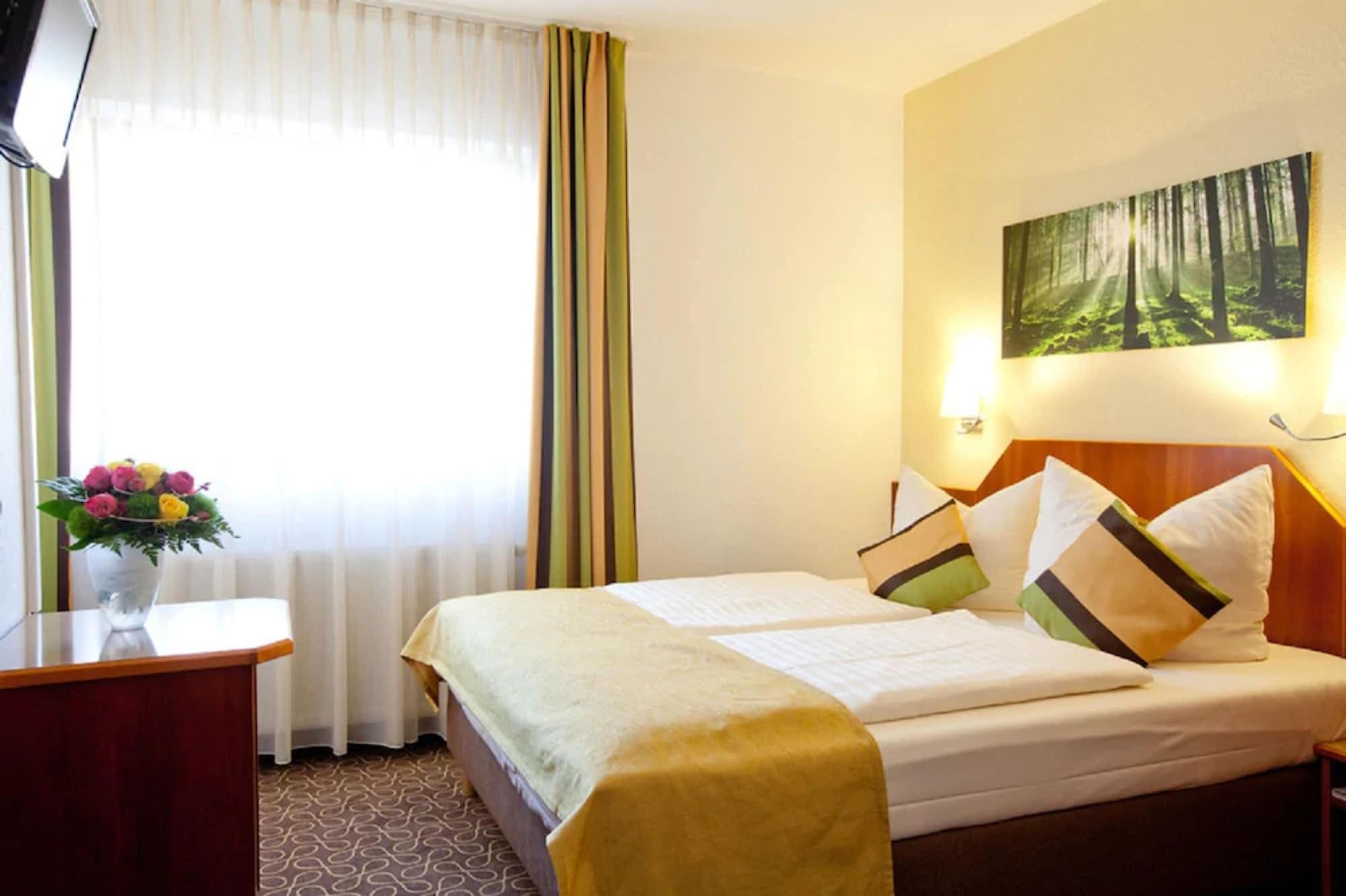 Hotel Kleefelder Hof Hannover Esterno foto