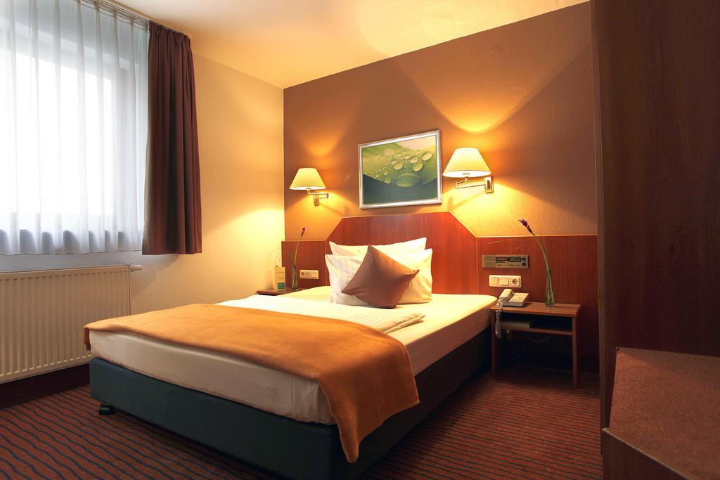 Hotel Kleefelder Hof Hannover Esterno foto