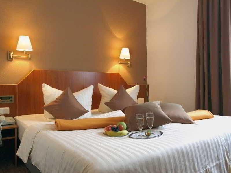 Hotel Kleefelder Hof Hannover Esterno foto