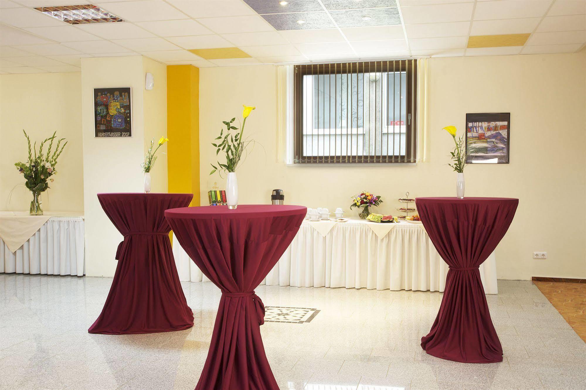 Hotel Kleefelder Hof Hannover Esterno foto